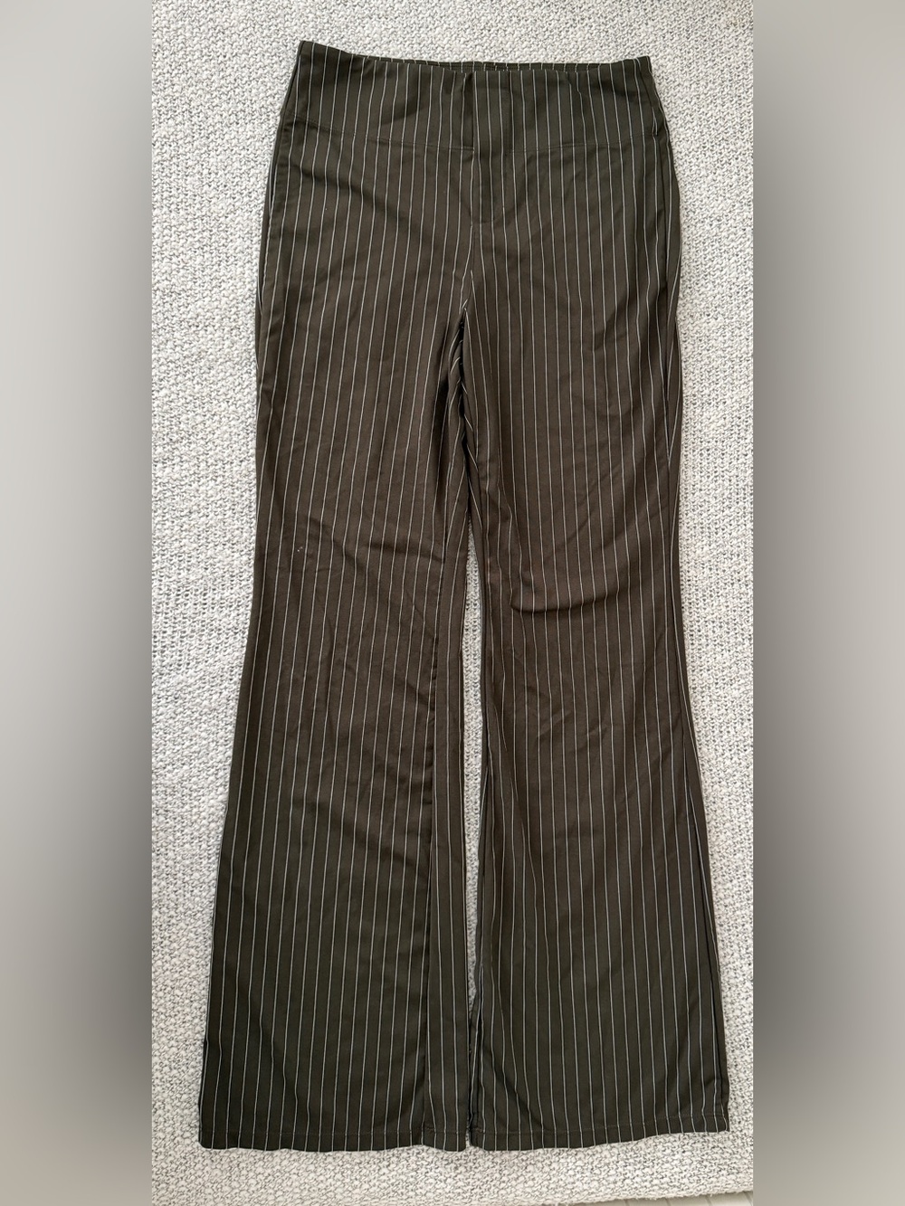 Halara Olive Green Pinstripe Flare Work Pants Women’s Medium Regular